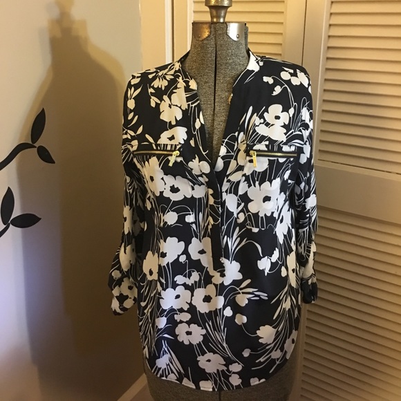 Michael Kors Navy & White floral zipper blouse - Picture 1 of 7